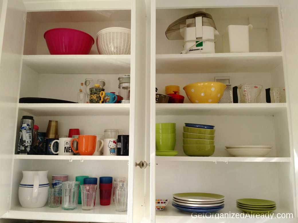 de-cluttered kitchen cabinet